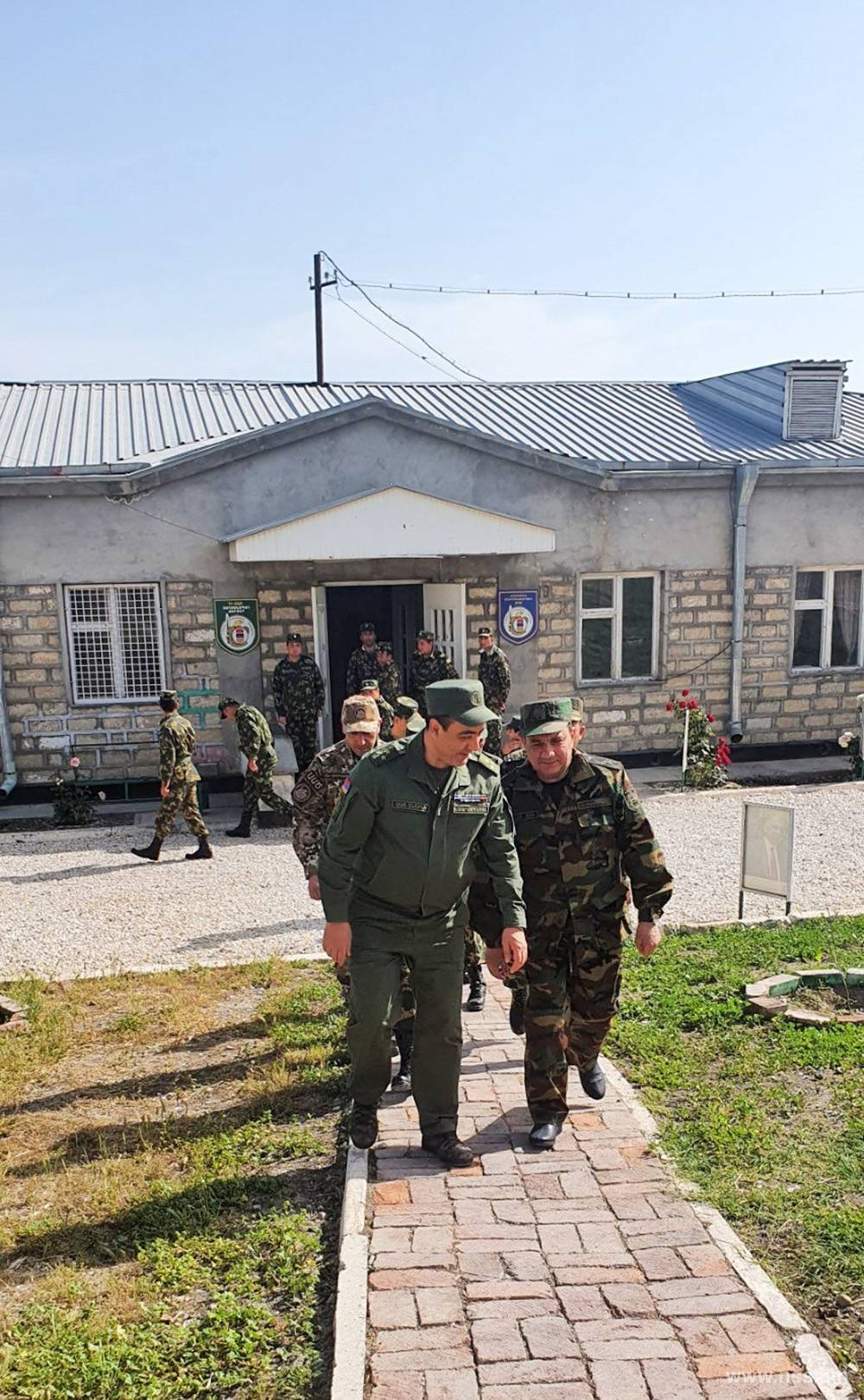 Է․ Մարտիրոսյանն այցելել է պետական սահմանը վերահսկող ուղեկալներ